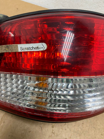 2001 2002 2003 Toyota Sienna Left Driver Lh Side Tail Light AD0662 LK3