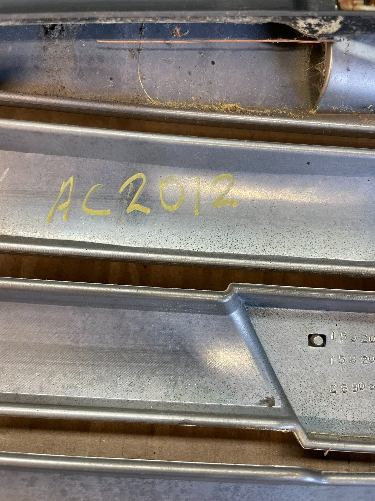 2006 to 2011 Chevrolet HHR Front Upper Grill Grille OEM AC2012 DG7
