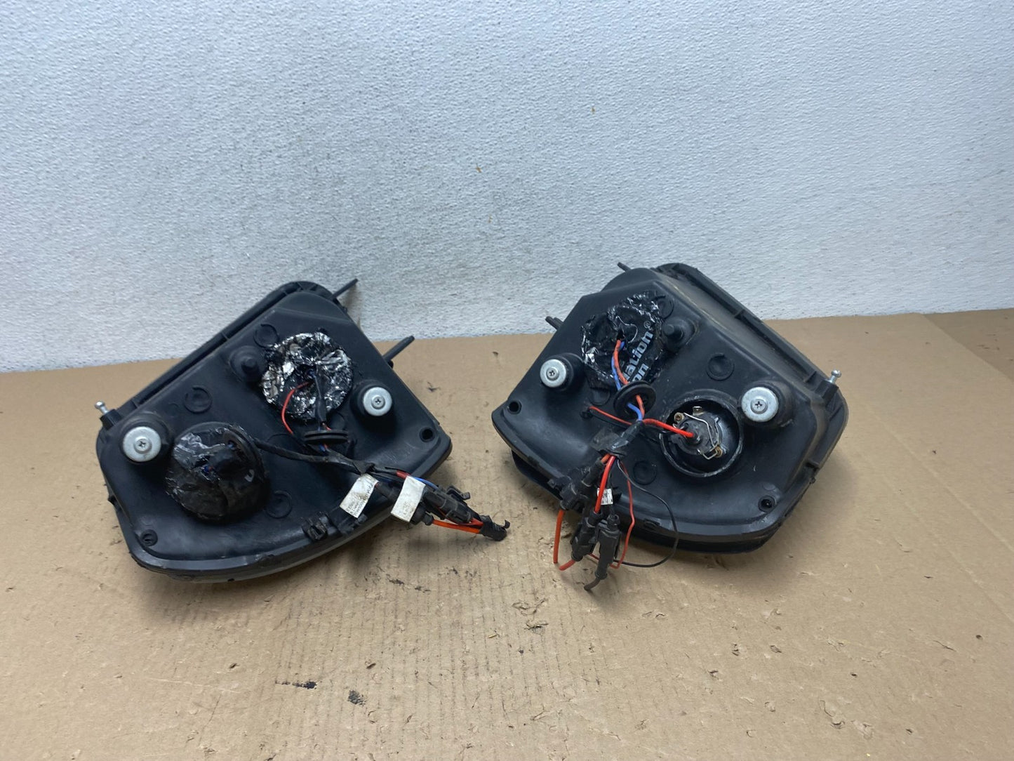 2000-2005 Mitsubishi Eclipse Left+Right Set Halogen Headlights AF423010