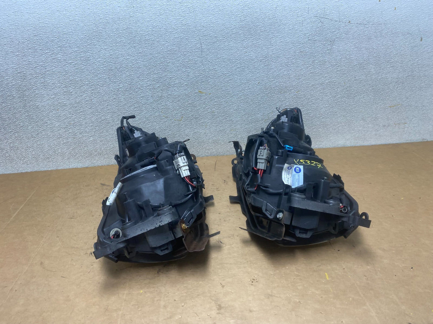 2006-2008 Subaru Forester Left+Right Headlights Halogen X5327 DW15
