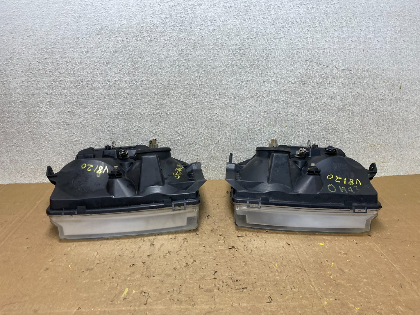 2008-2014 Ford Econoline E150 E250 E350 Left+Right Headlights V8120 DW12