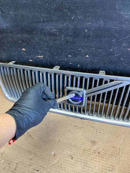 1999 to 2003 Volvo S80 Front Upper Grill Grille OEM R2112 DG6