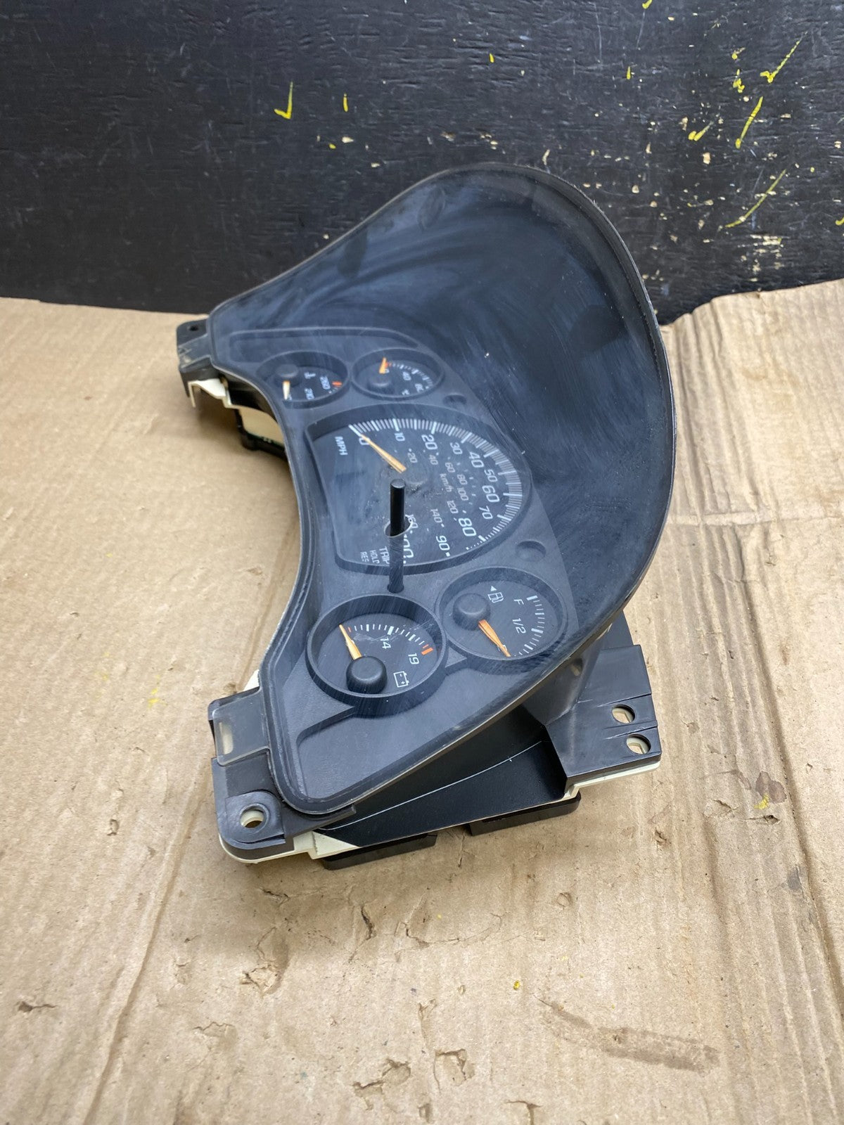 2004 to 2007 Chevrolet Express Speedometer Cluster Gauge OEM  x1785 DG3