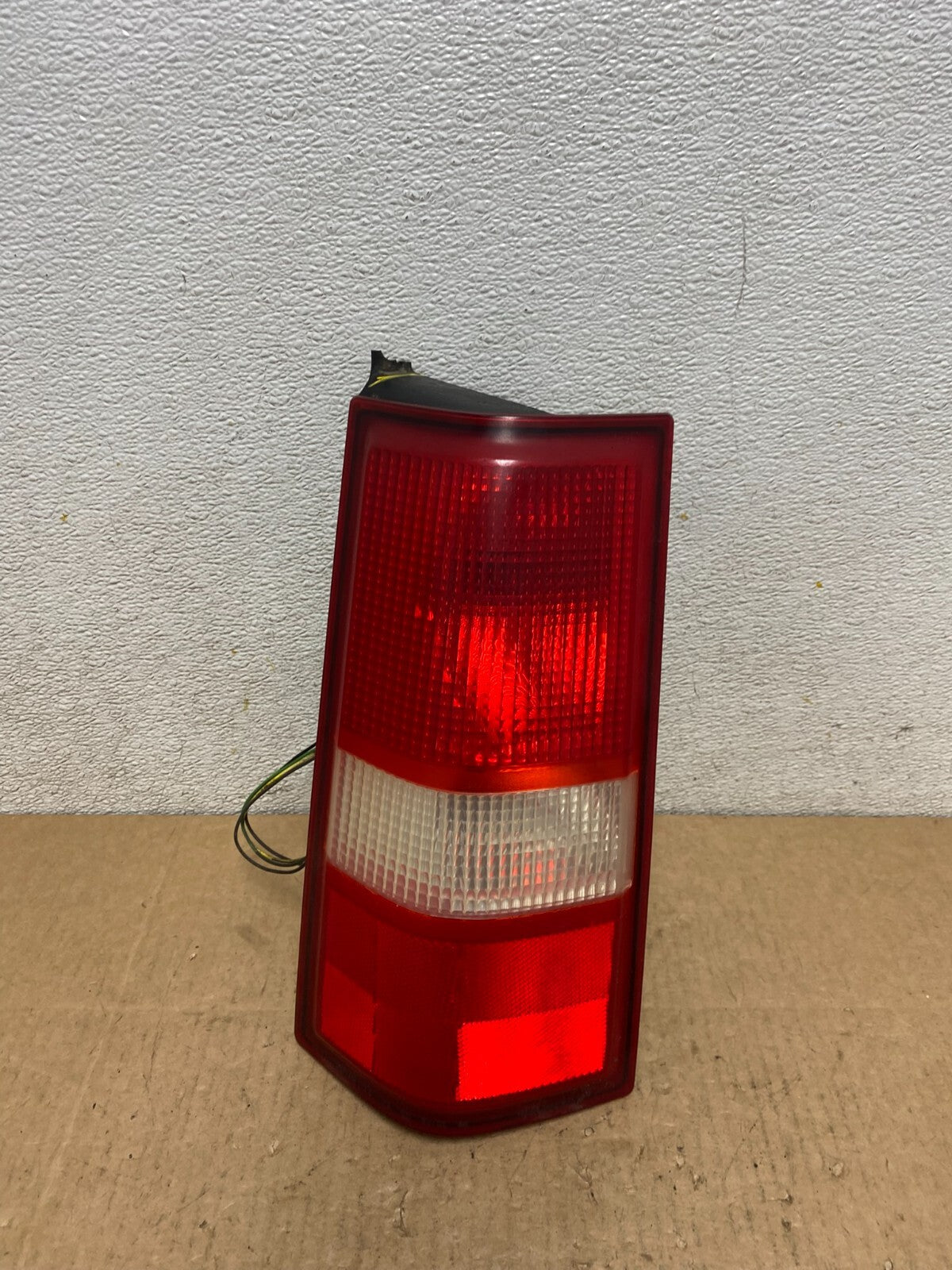 2003 to 2017 Chevrolet Express 1500 Left Driver Side Tail Light Oem L8173 DW0