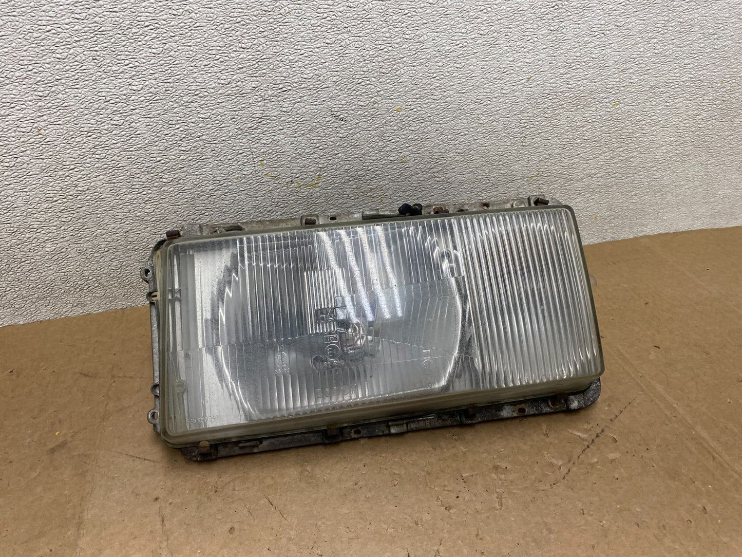 Mercedes W116 S-Class Left Driver LH Halogen Headlight OEM w8752 DG0