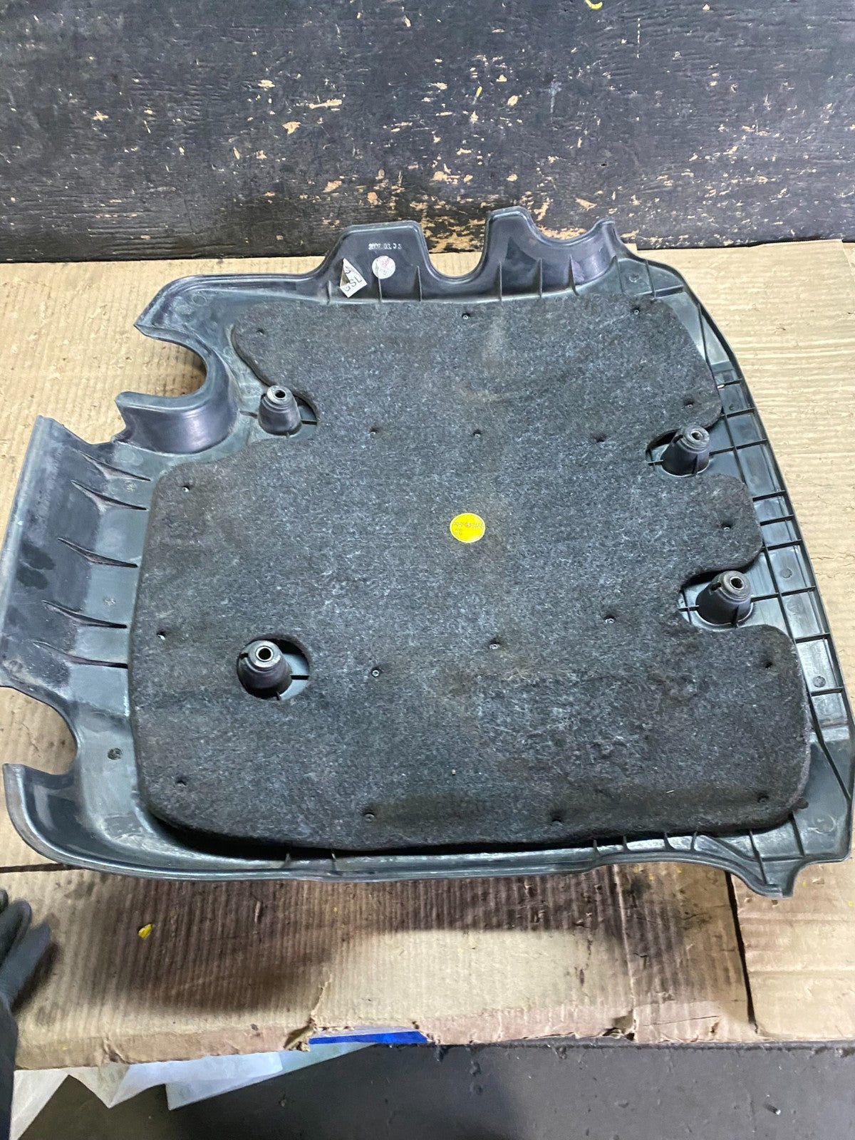 2005-2008 Hyundai Tucson 2.7L Engine Motor Cover OEM W9847 DG7