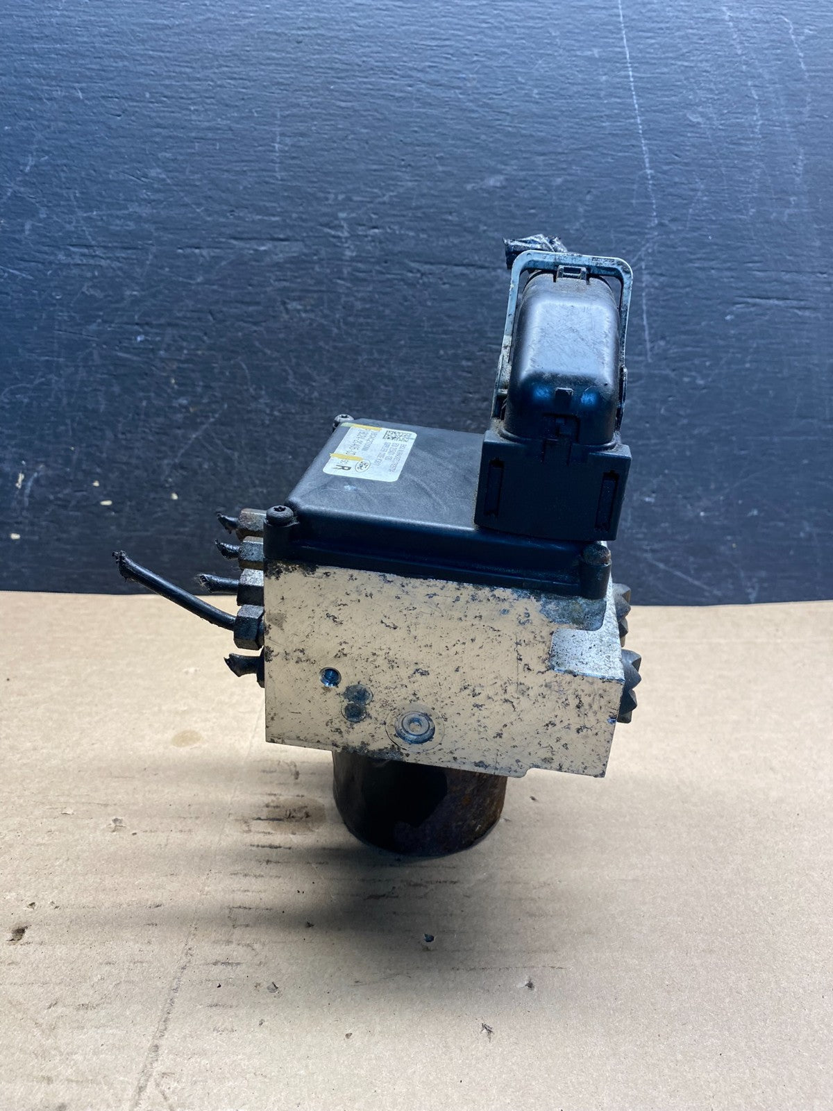 2011 - 2014 Ford E250 E350 Van ABS Anti Lock Brake Pump Module ae9995 DG2