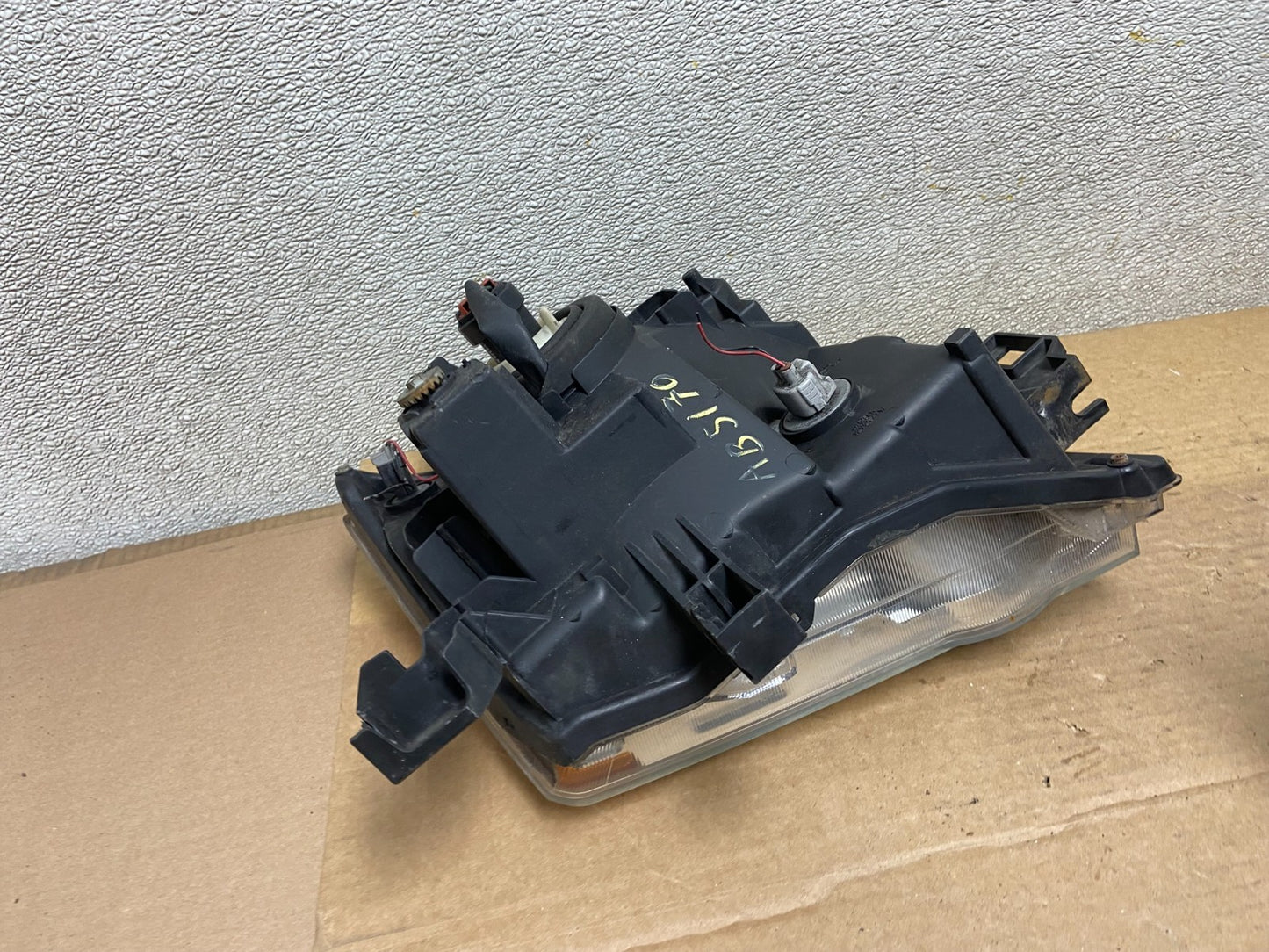 2005 - 2015 Nissan Xterra Driver Left LH Side Headlight AB5170 DW7