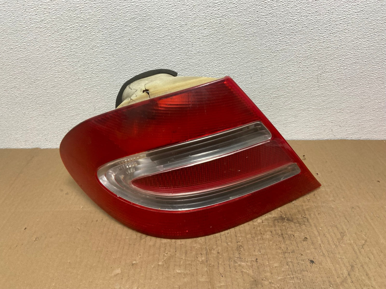 2003 - 2006 Mercedes W209 Clk-Class Left Driver Lh Tail Light OEM AB9301 LK0