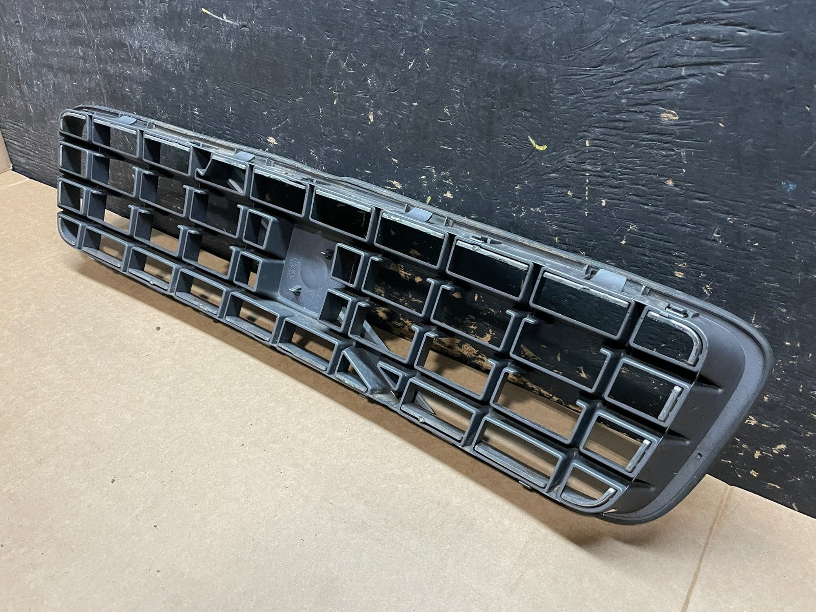 2003 to 2013 Volvo XC90 Front Upper Grill Grille Oem Y9472 DG6