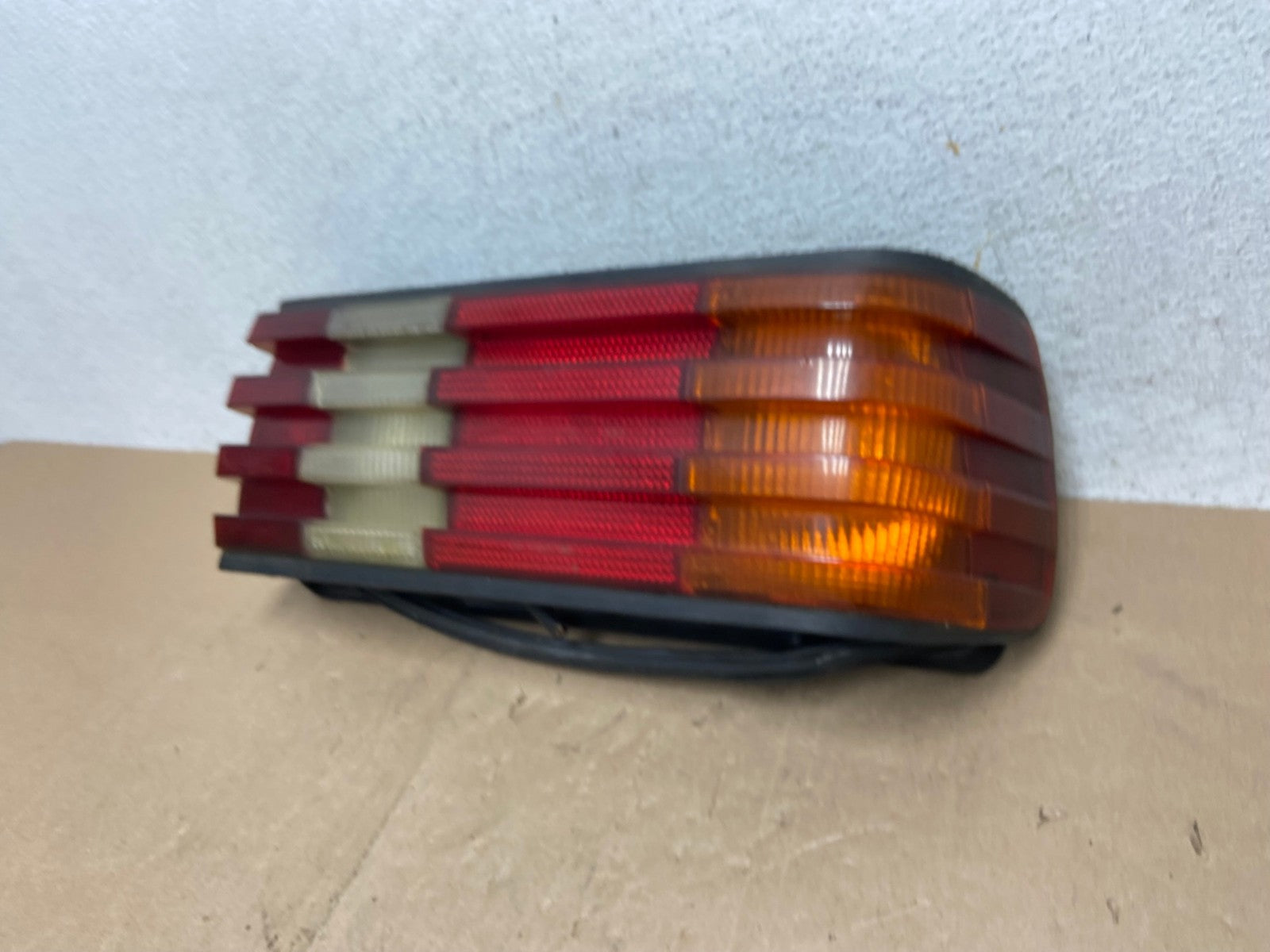 1986 to 1991 Mercedes-Benz W126 Right Passenger Side Tail Light AE6834 LK1