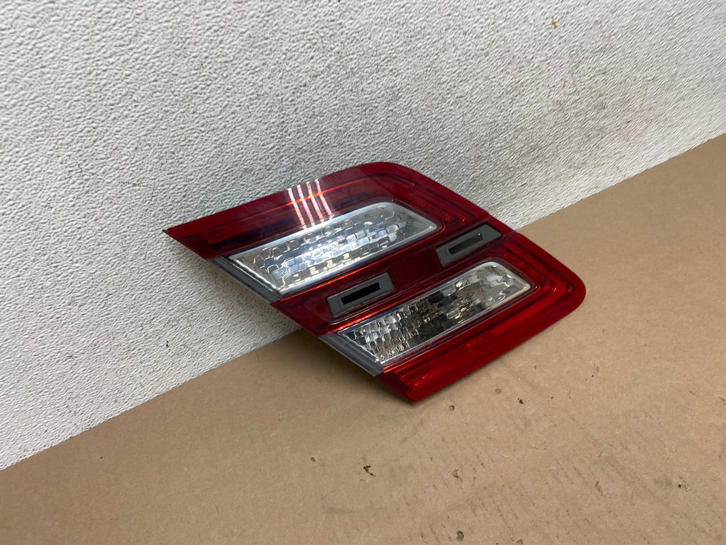 2013 to 2018 Ford Taurus Left Driver Lh Side Tail Light Inner AG6665 LK2