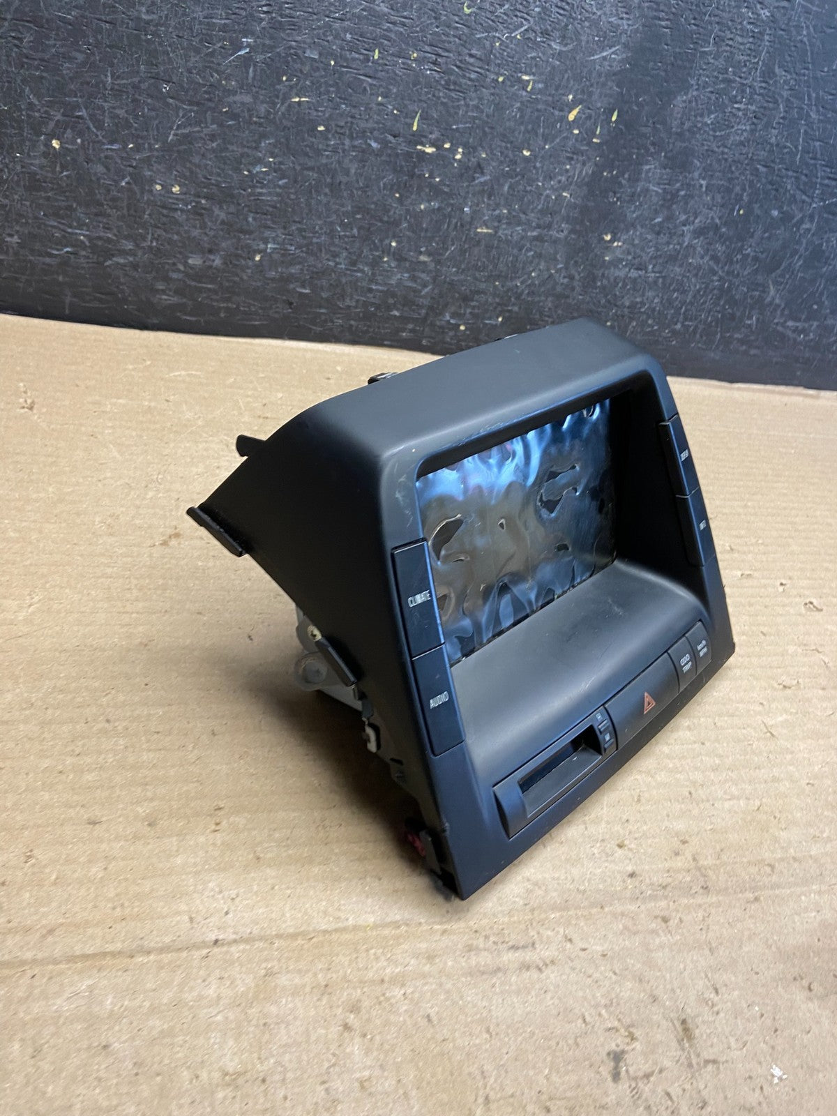 2004 to 2005 Toyota Prius Radio Stereo Receiver Screen Display AH3702 DG4