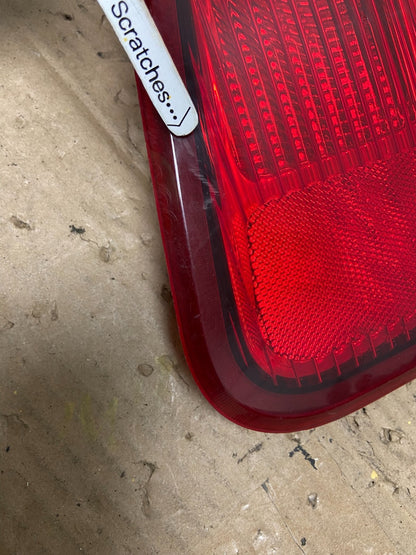 2003-2006 Lincoln Navigator Right Passenger Rh Tail Light Inner Oem AA9713 LK3