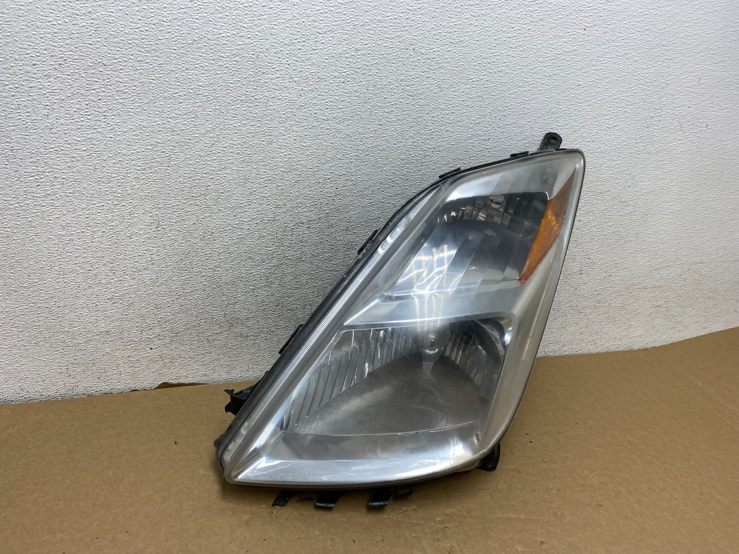 2004 - 2005 Toyota Prius Left Driver Lh Xenon HID Headlight DEPO AF7288 DW2