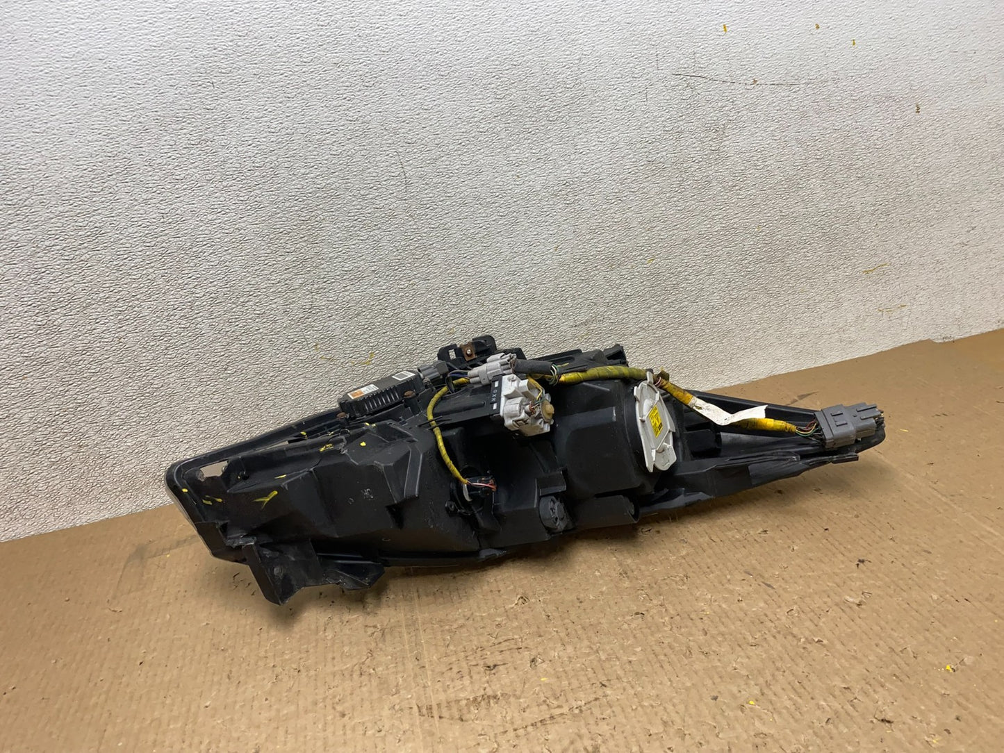 2010 - 2013 Mazda 3 Left Driver Xenon HID Headlight Oem W5315 DG9