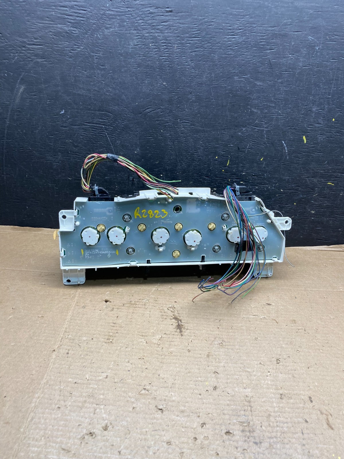 2006 Ford E350 Gauge Speedometer Cluster OEM r2823 DG5