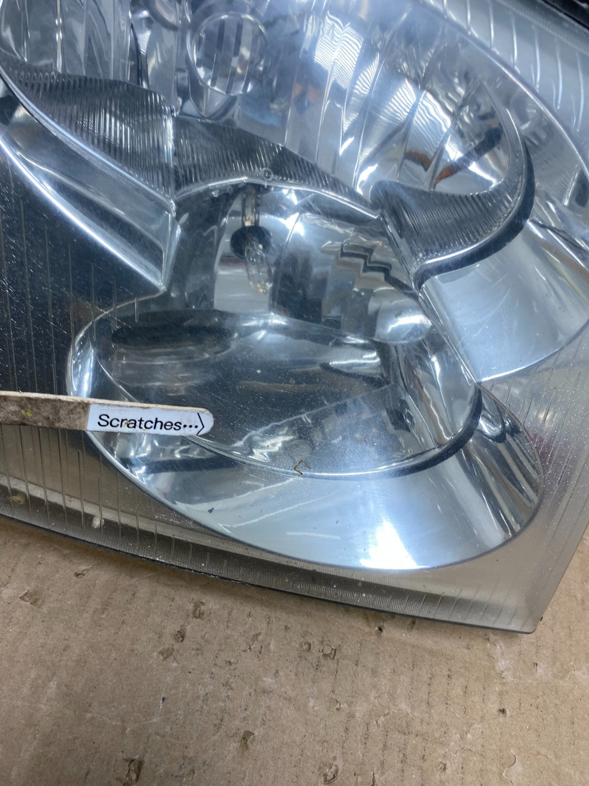 2002 to 2009 Gmc Envoy Right Passenger RH Side Headlight Halogen AC3849 DW3