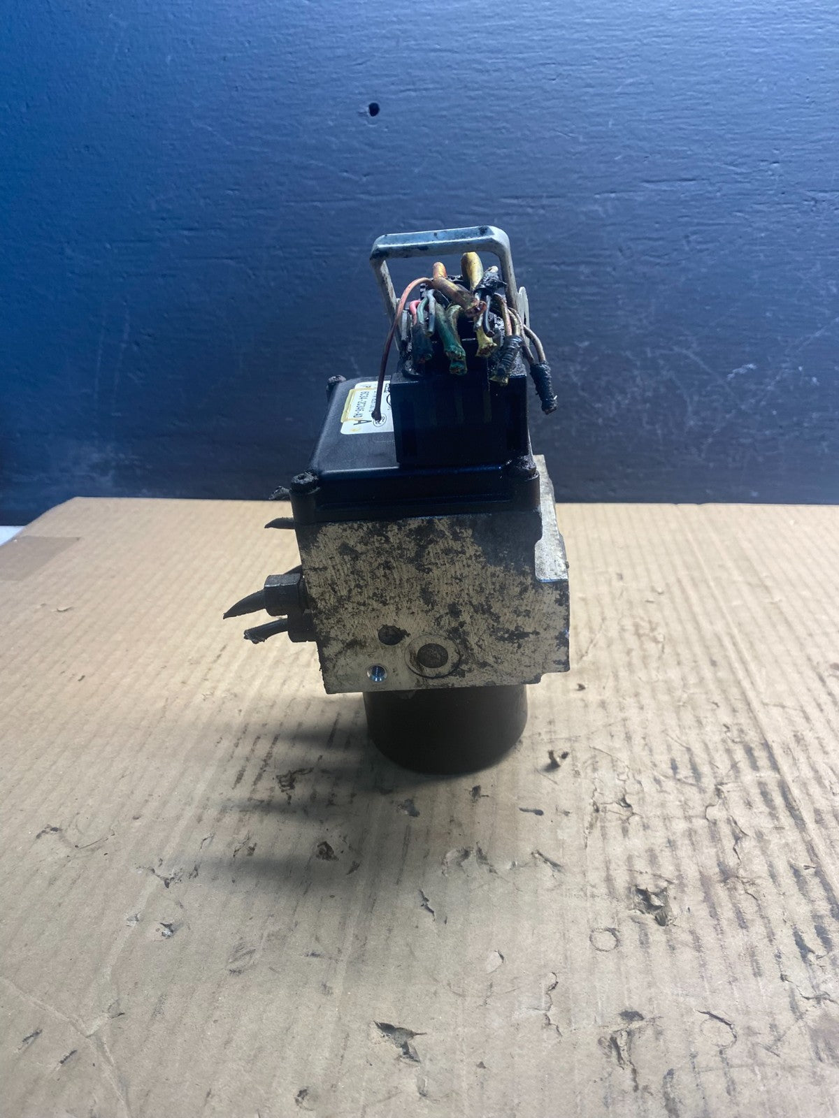 2005 2006 2007 Ford F250 F350 SD ABS Anti Lock Brake Pump Module AC0930 DG2