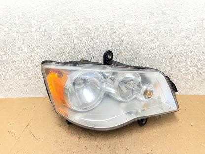 2011 to 2016 Chrysler Town and Country Right Passenger Headlight Z9360 DW0