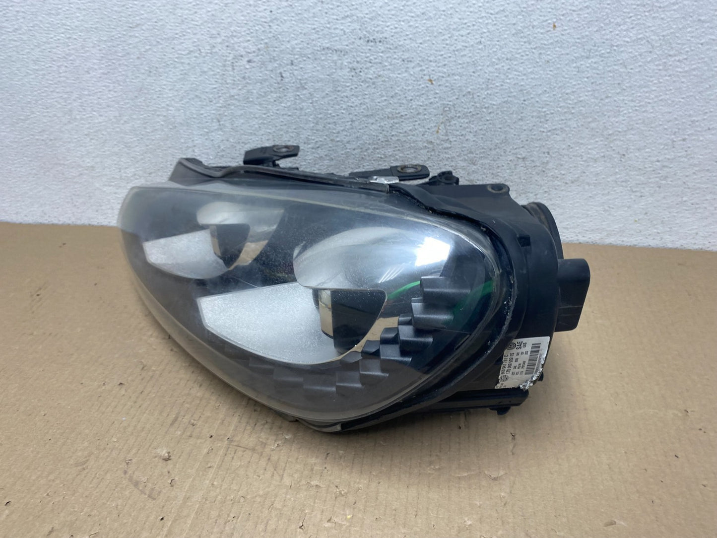2010-2014 Volkswagen Golf MK6 GTI Left Driver LH Xenon HID Headlight AE9584 DG1