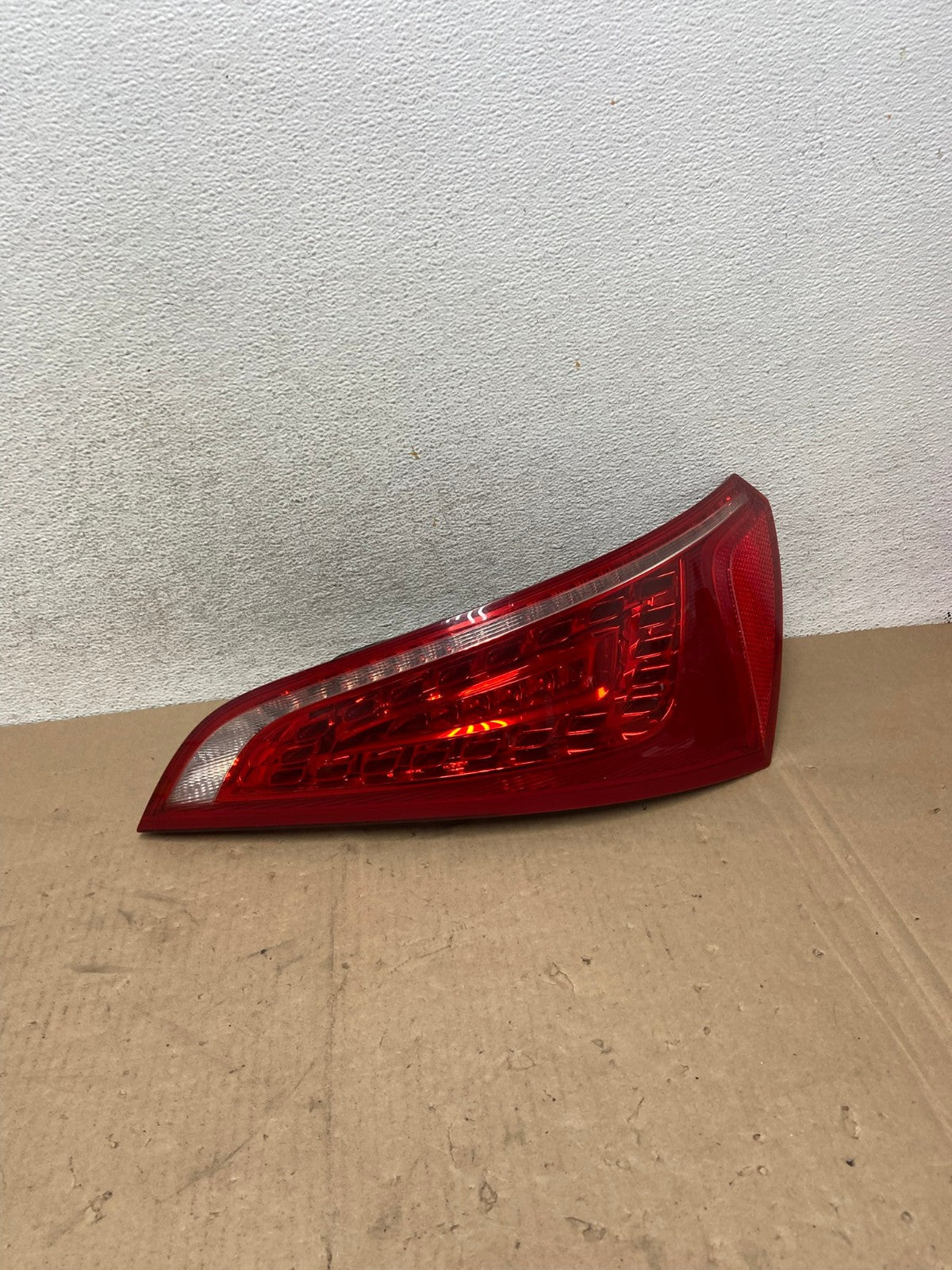 2009 to 2012 Audi Q5 Right Passenger RH Side Tail light AG4759 LK0