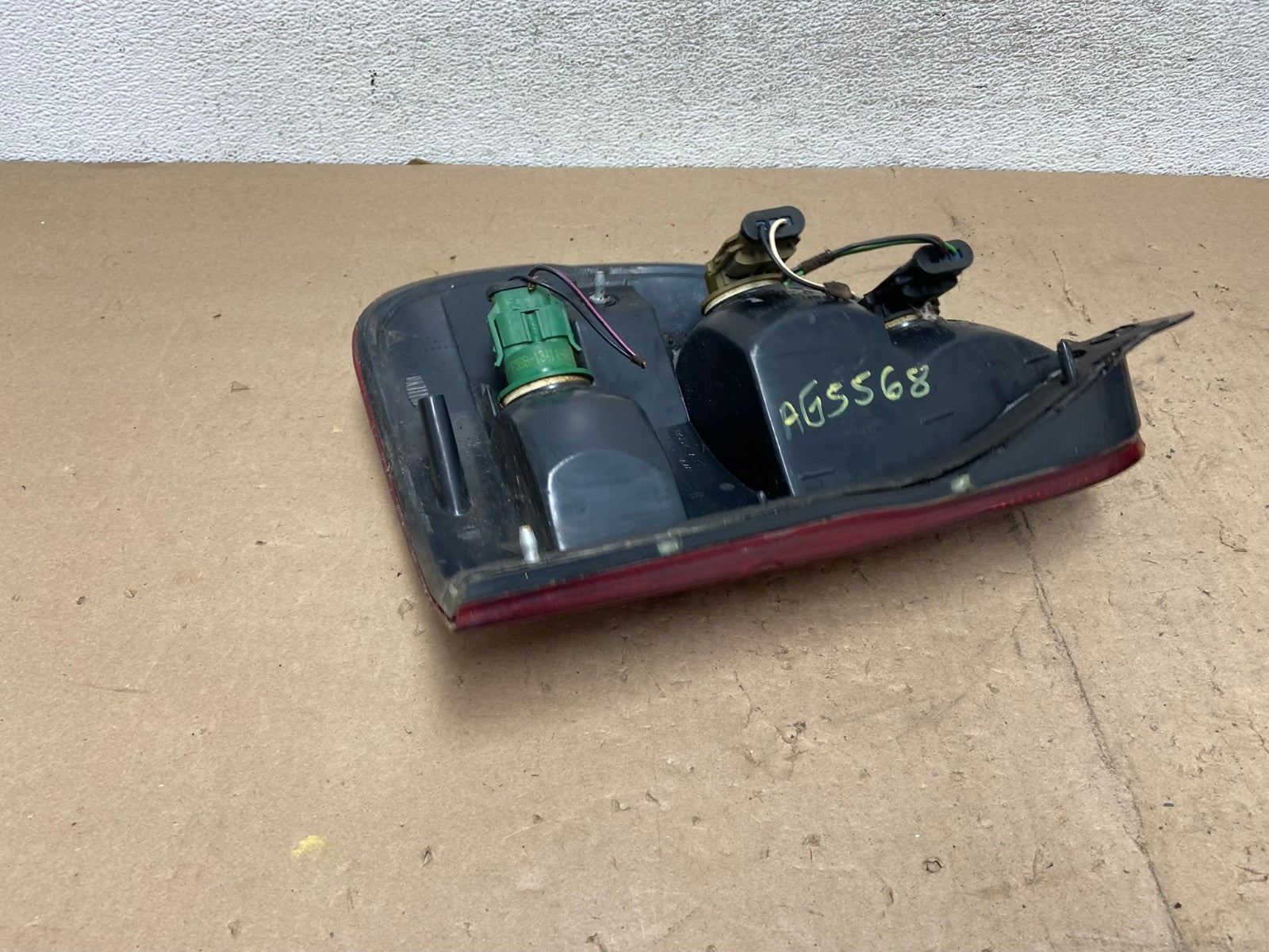 1995 to 1998 Ford Windstar Tail Light Right Passenger RH Side AG5568 LK7