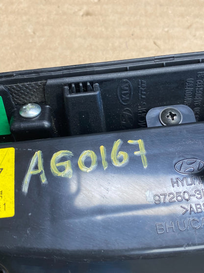 2009 to 2014 Hyundai Genesis A/C Heater Temperature Climate Control OE AG0167 DG6