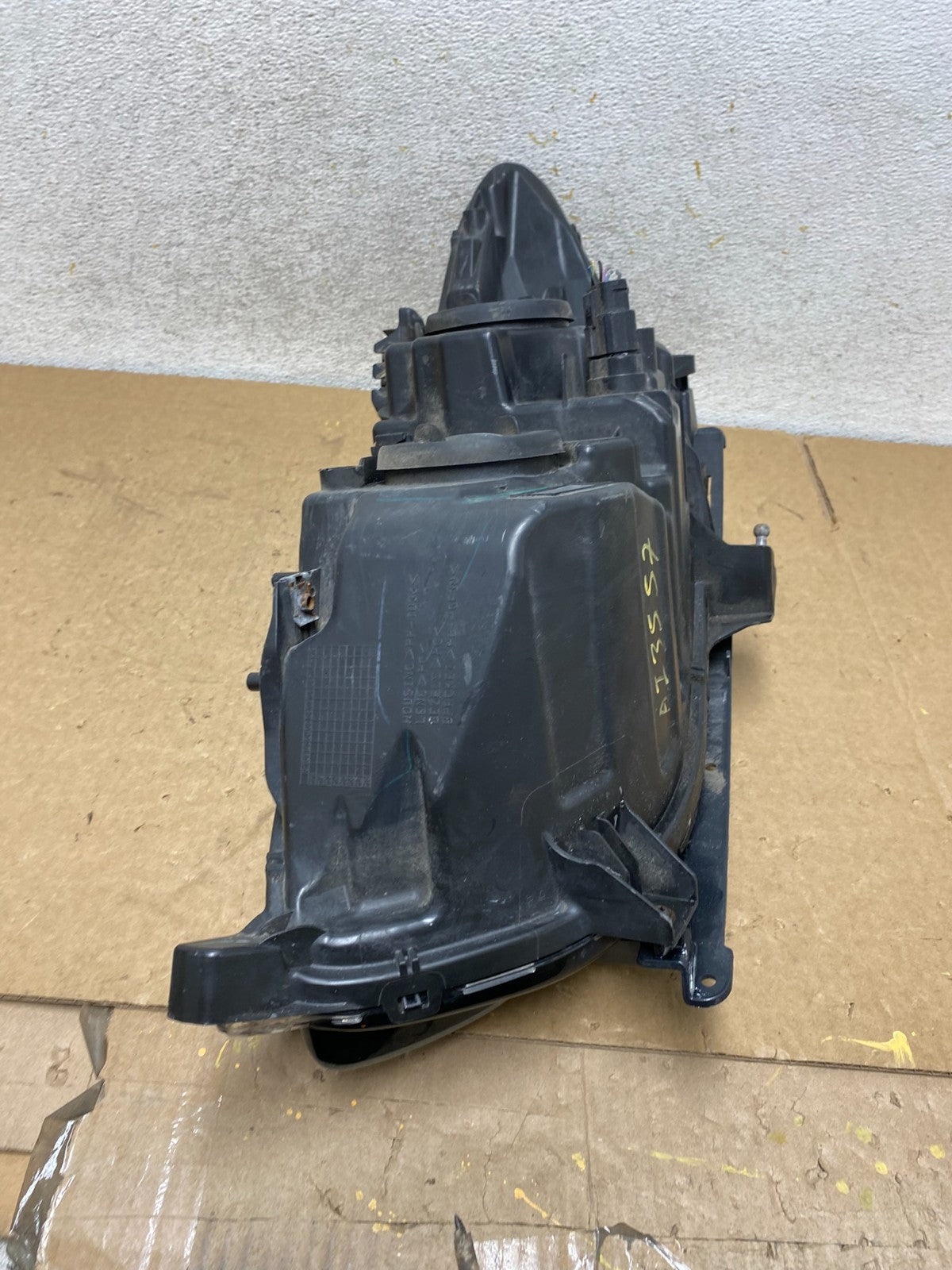 2013 to 2016 Ford Fusion Right Passenger Rh Side Headlight AI3557 DW9