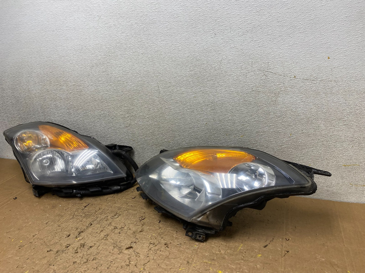 Sedan 2007 2008 2009 Nissan Altima Left+Right Set Headlights V8591 DW1