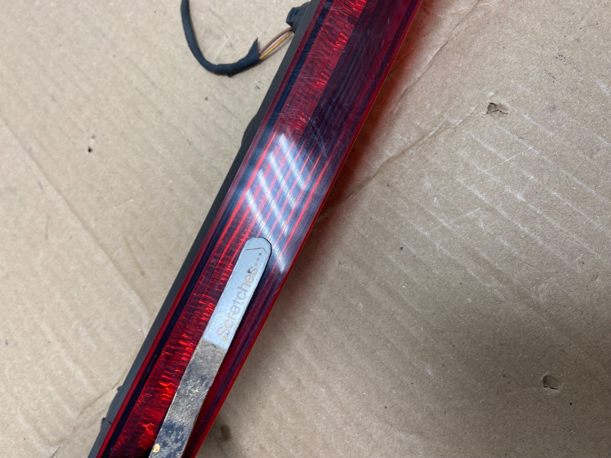 2007 to 2009 AUDI Q7 Rear Tailgate Spoiler W/ 3RD Third Brake Light OE ai1172 DG3