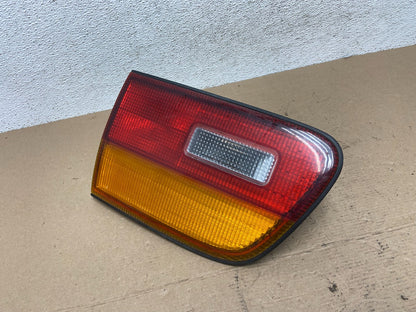 1998 1999 2000 Toyota Sienna Right Passenger Inner Tail light AF4505 DW1