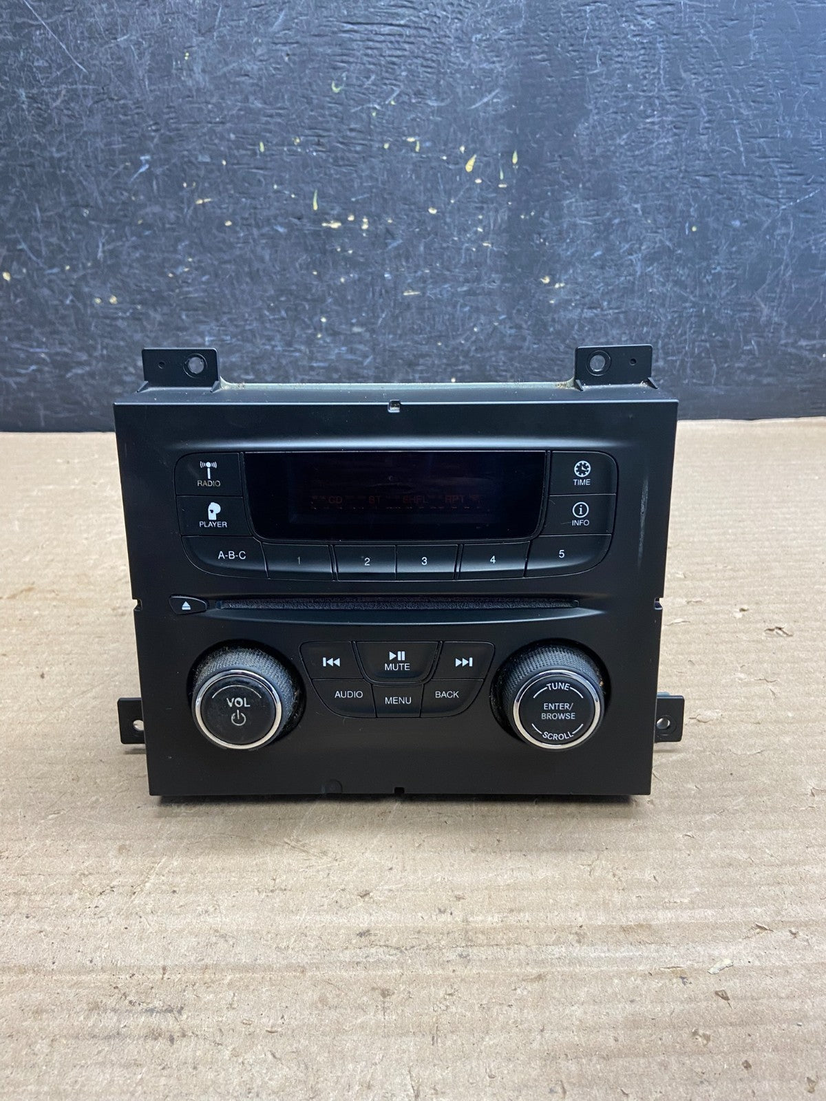 2013-2014 Dodge Dart Radio Player Stereo Audio Receiver Control Panel AH3793 DG0
