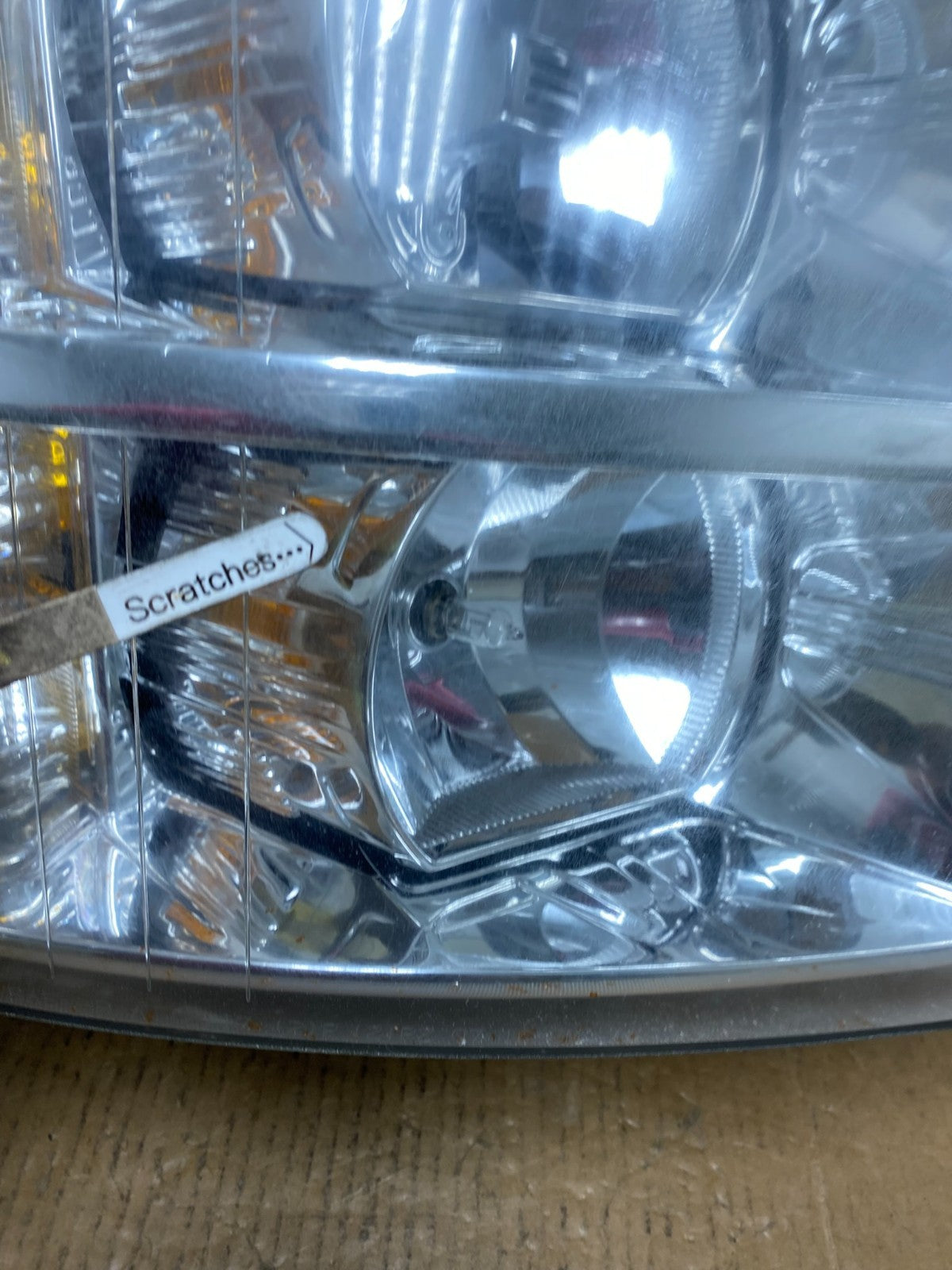 2007 to 2014 Chevrolet Silverado Right Passenger RH Side Headlight AE0688 DW3