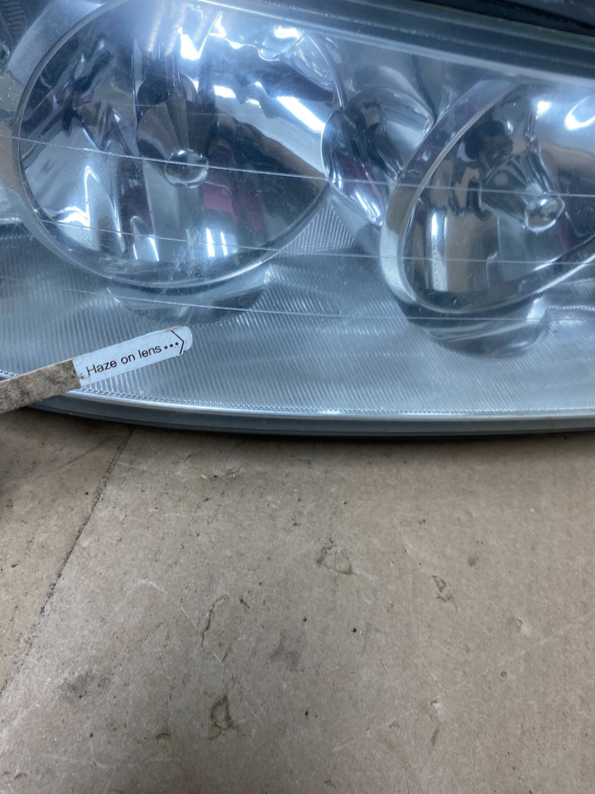 2005 to 2011 Lincoln Town Car Right Passenger Rh Side Headlight AG4660 DW5
