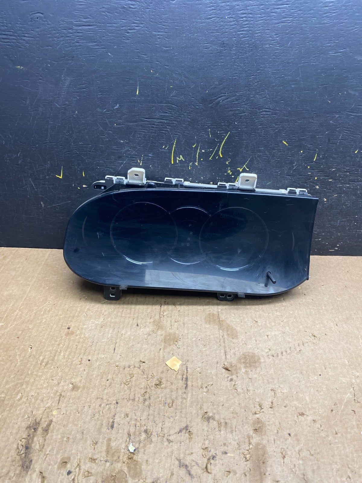 2005 to 2010 Toyota Avalon Cluster Gauge Speedometer Z7274 DG0