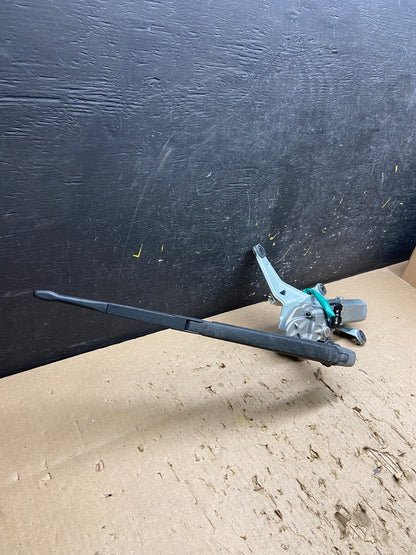 2010 - 2012 Hyundai Santa Fe Rear Glass Windshield Wiper Motor t8692 DG1