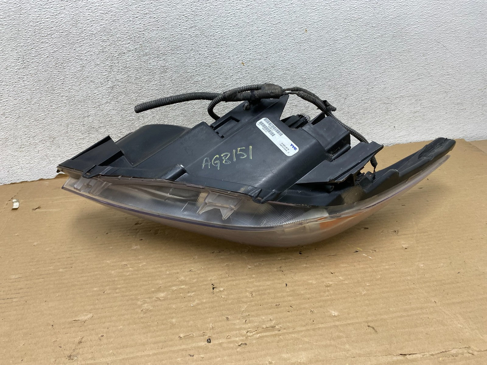 2010 - 2011 Toyota Prius Right Passenger Rh Blue Halogen Headlight AG8151 DW10