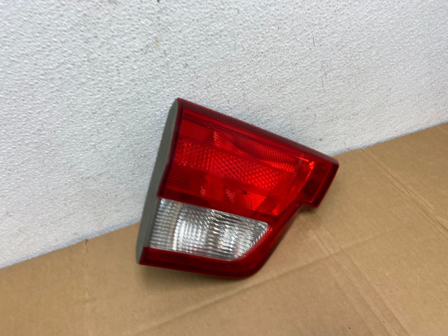 2011-2013 Jeep Grand Cherokee Left Driver Side Lh Inner Tail Light AC7445 LK2