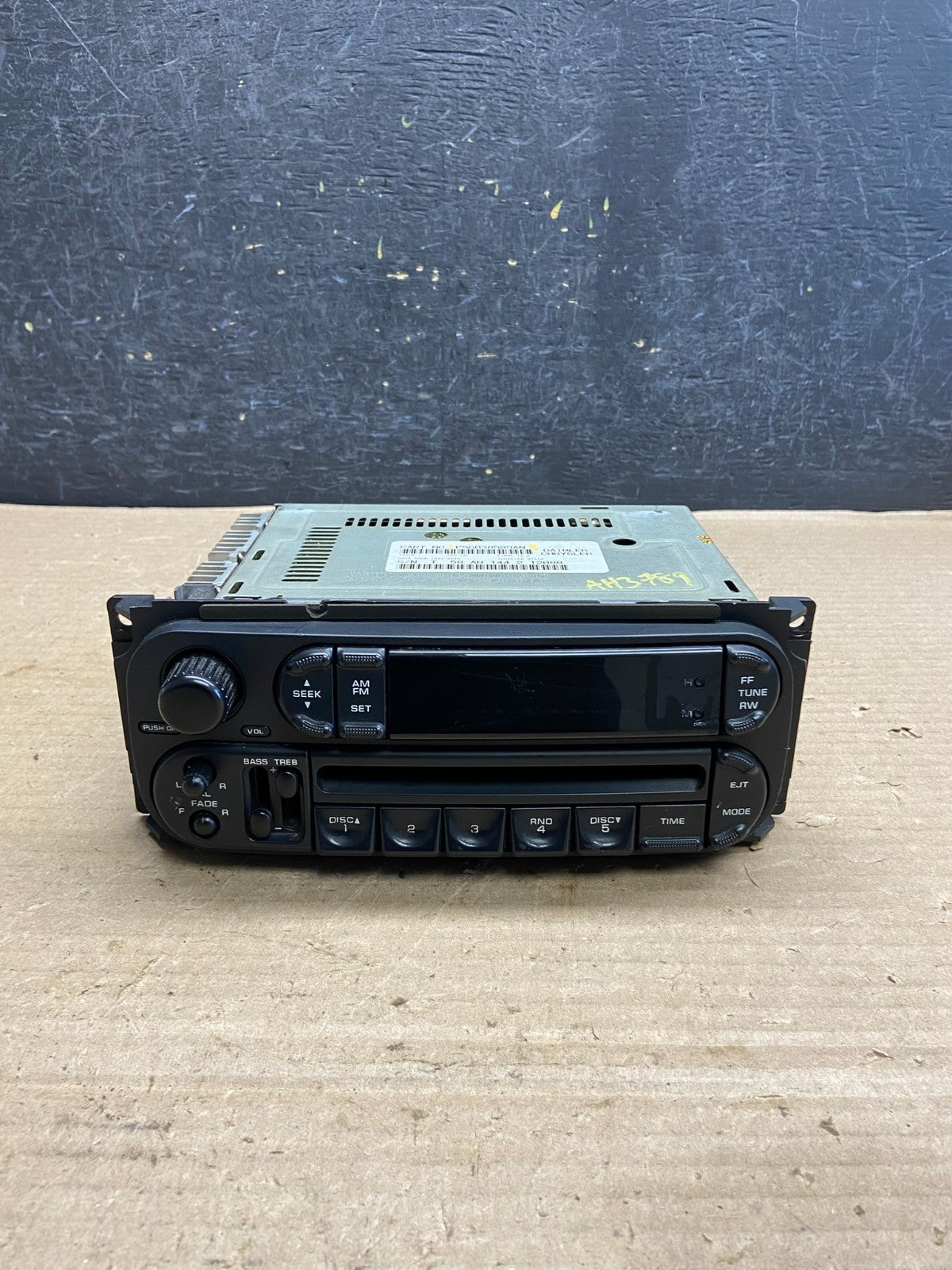2002 - 2006 Chrysler Dodge Jeep Ram Radio CD Player AM/FM Receiver ah3789 DG0