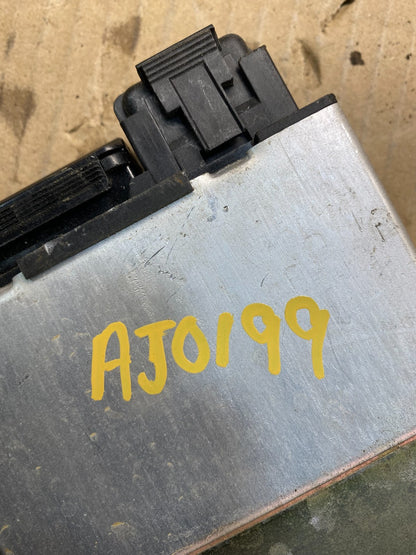 1978 to 1981 Mercedes W126 R107 Cruise Control Module aj0199 DG3