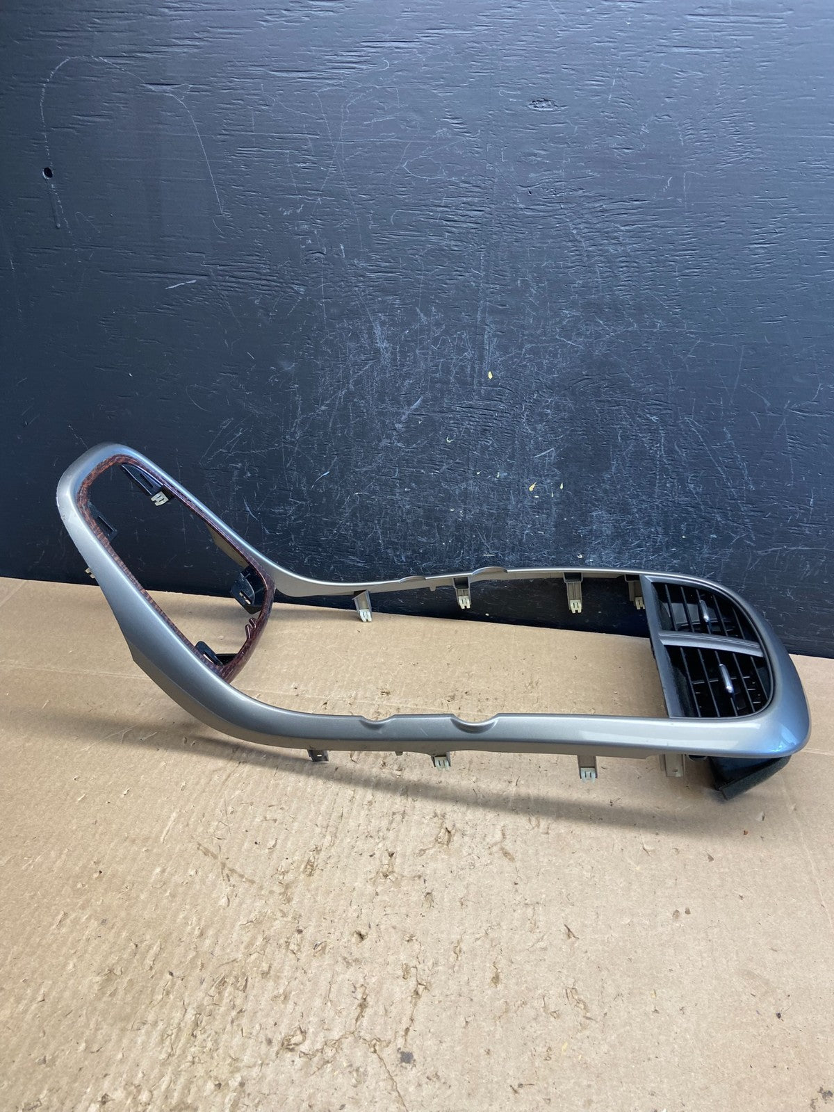 2013-2015 Chevrolet Malibu Center Dash Radio Switch Air Vent Trim Bezel ac92362