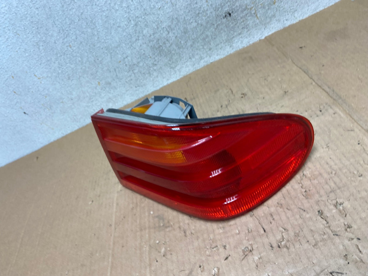 1996 - 1999 Mercedes-Benz E W210 E320 Right Passenger Tail Light AI5643 LK1
