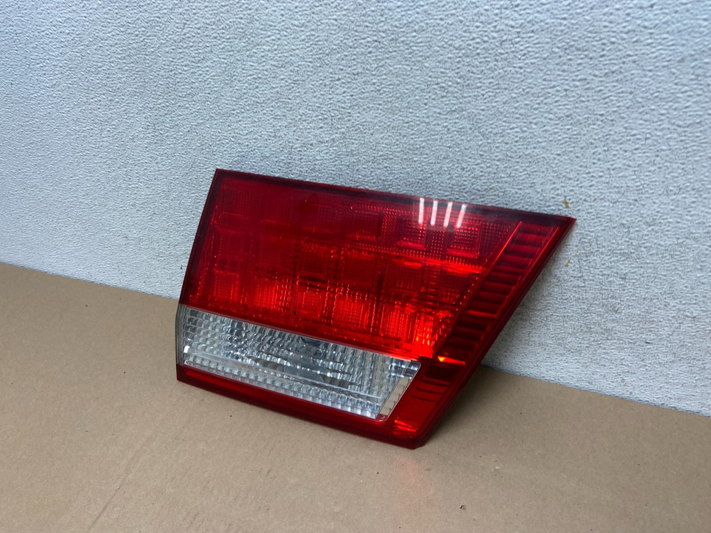 2005 2006 2007 Honda Odyssey Inner Right Passenger RH Tail Light AG6589 DW1