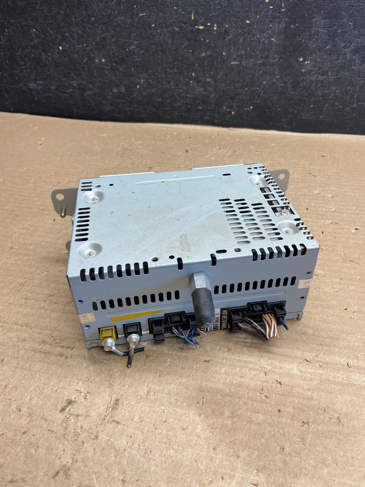 2012 to 2014 Ford Edge AM/FM Radio Reciever ah3624 DG3