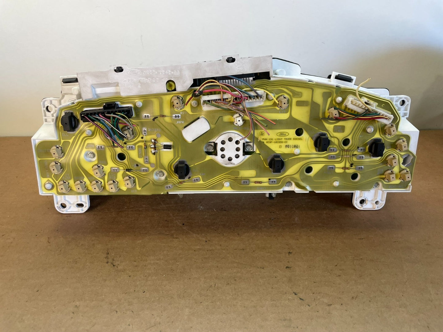 1999 - 2001 Ford F250 F350 Speedometer Cluster Gauge AG0725 DG7
