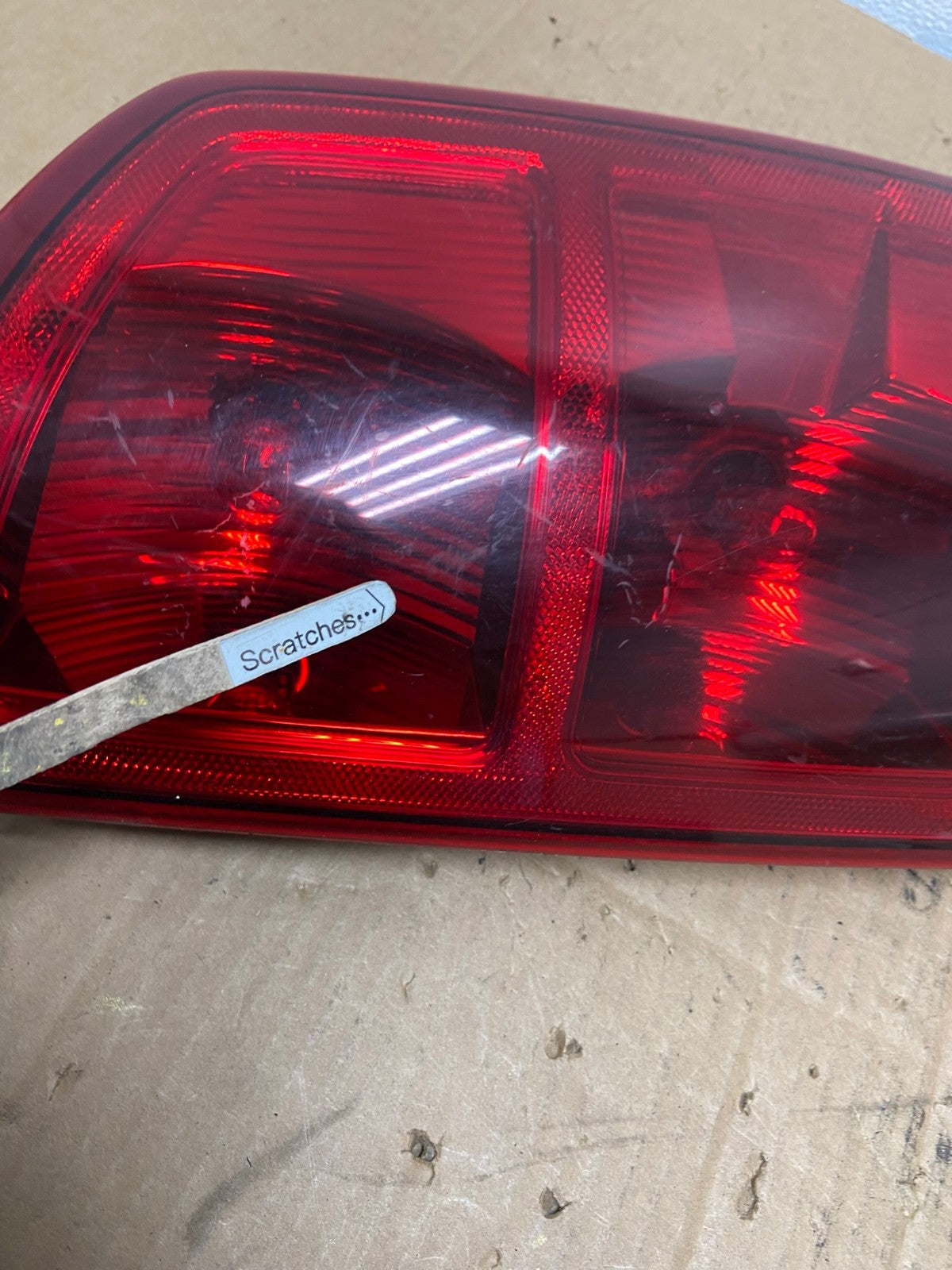 2002 to 2006 Dodge Ram 1500 Right passenger Rh side Tail Light AD2372 LK3