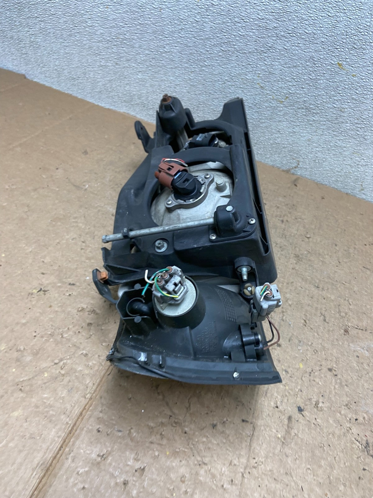 1998 to 1999 Toyota Avalon Left Driver LH Halogen Headlight Oem AA4131 DW8