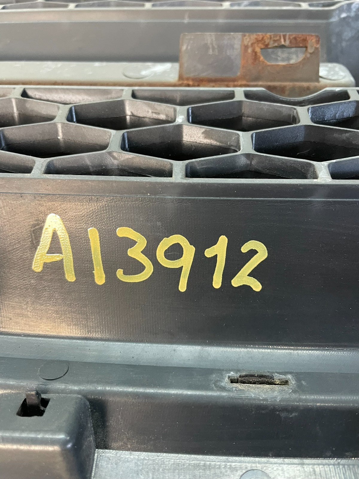 2003 2004 2005 Honda Pilot Front Upper Grill Grille AI3912 DG8