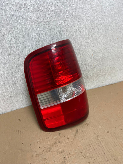 2004 to 2008 Ford F150 F-150 Left Driver LH Side Tail Light AF3200 LK2